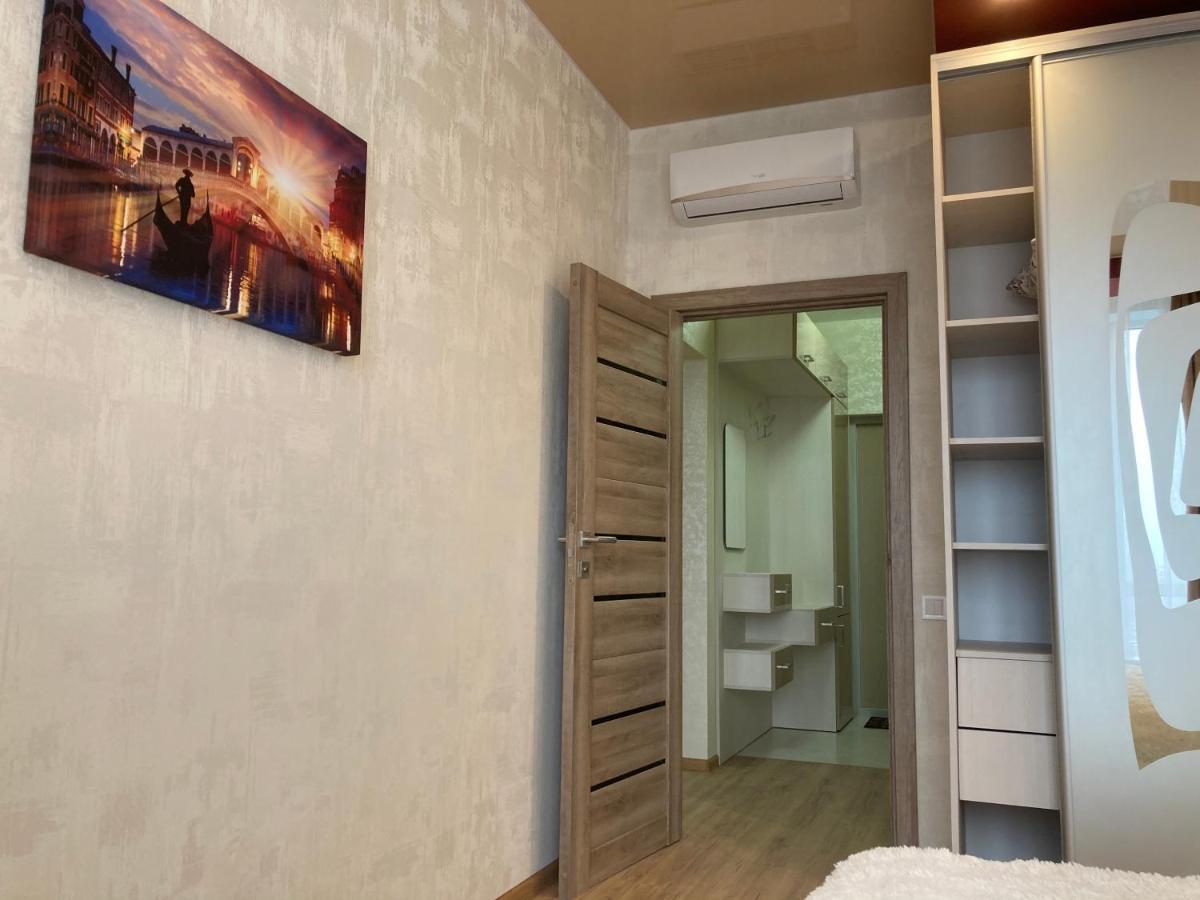 Omega 6 Apartamento Odessa Exterior foto